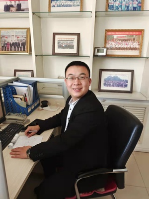 王柄富
手机：13906432087（微信同号）
QQ号：374756563
抖音：885749235
天才就是无止境刻苦勤奋的能力